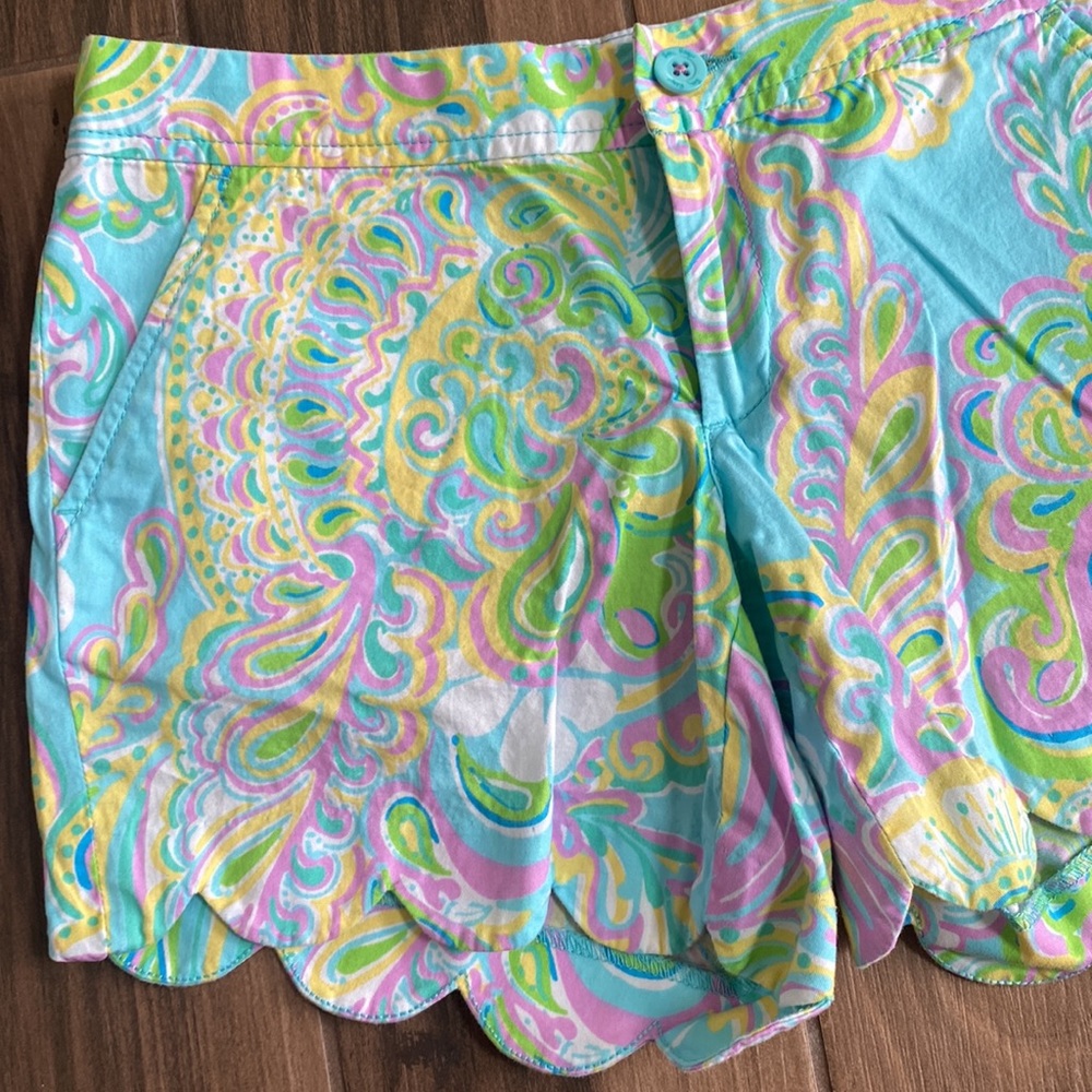 Lilly Pulitzer The Buttercup scallop hem shorts 2 - Picture 3 of 8